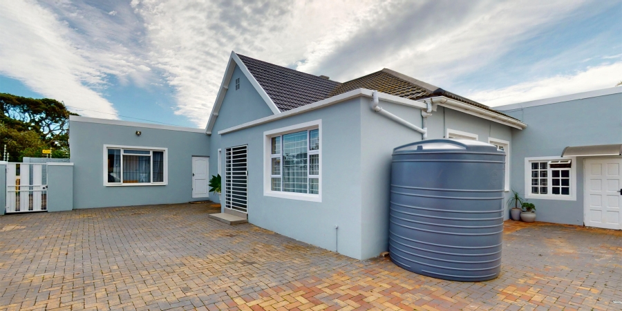 5 Bedroom Property for Sale in Mill Park Eastern Cape